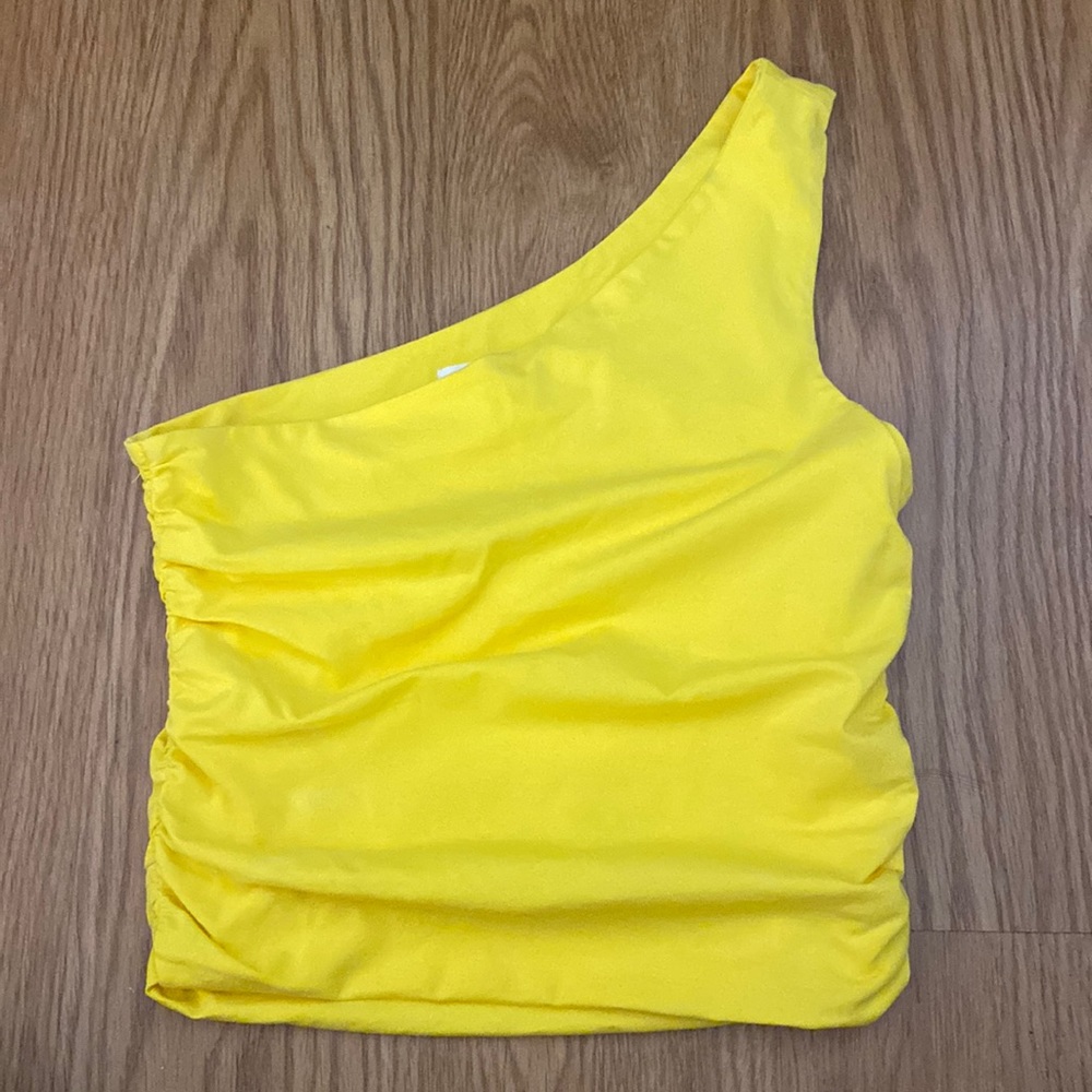 Revolve Anna Ruched Top in Yellow by Superdown